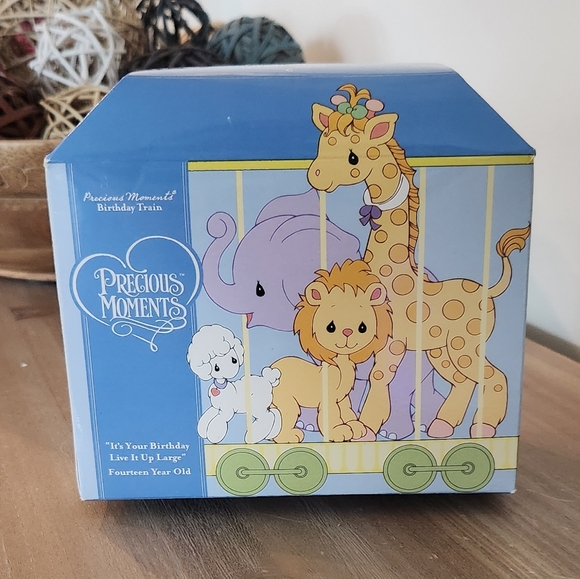 Precious Moments Birthday Series Walrus Age 14 Figurine Excellent - Picture 14 of 16